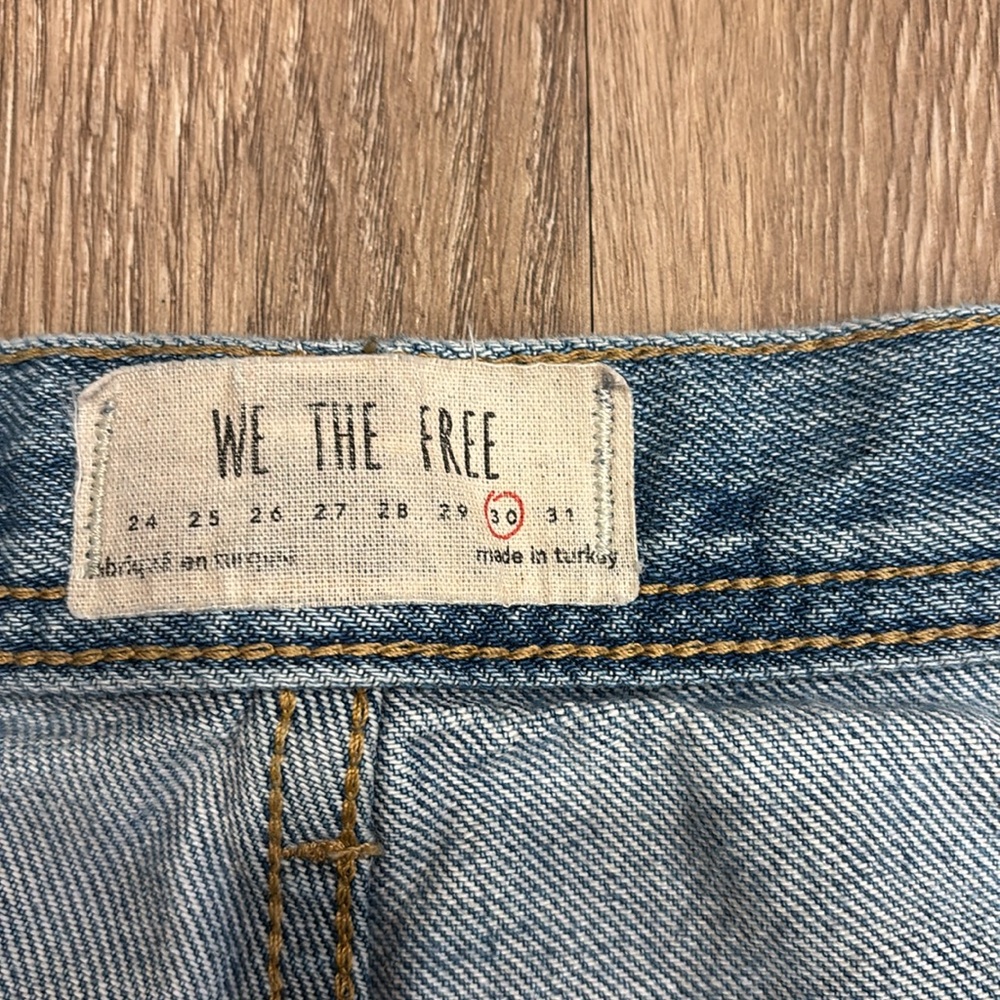 We The Free Jeans. Size 30. - Picture 3 of 9